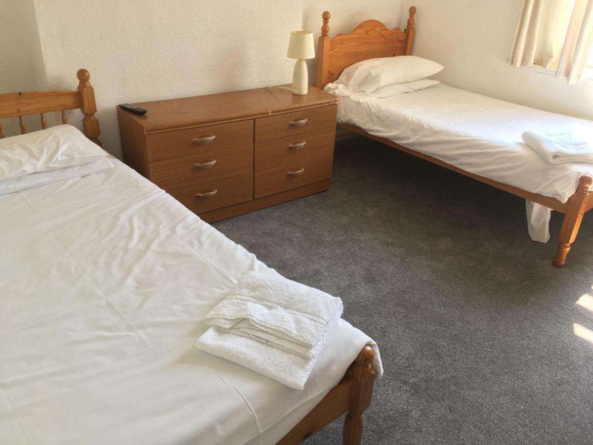 Canberra Guest House เวลลิงเบรอ ภายนอก รูปภาพ