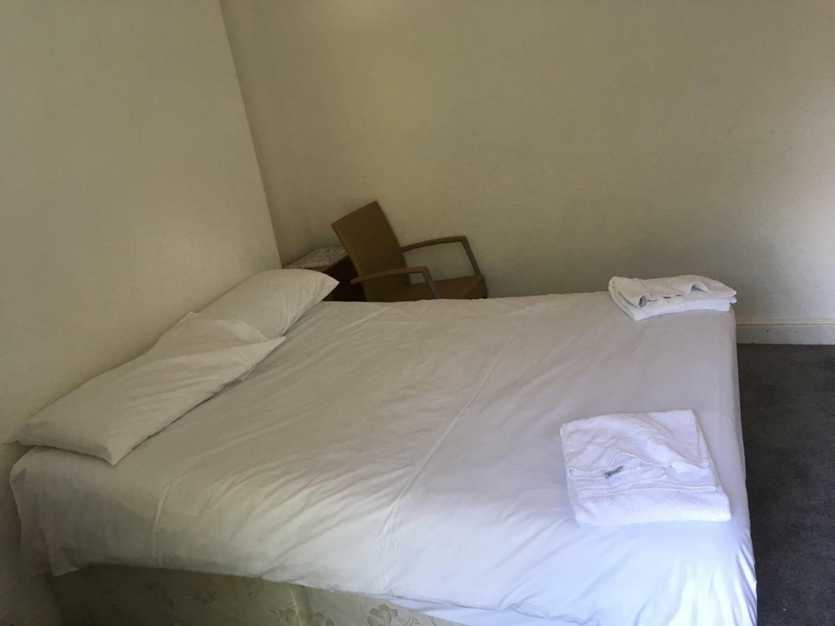 Canberra Guest House เวลลิงเบรอ ภายนอก รูปภาพ