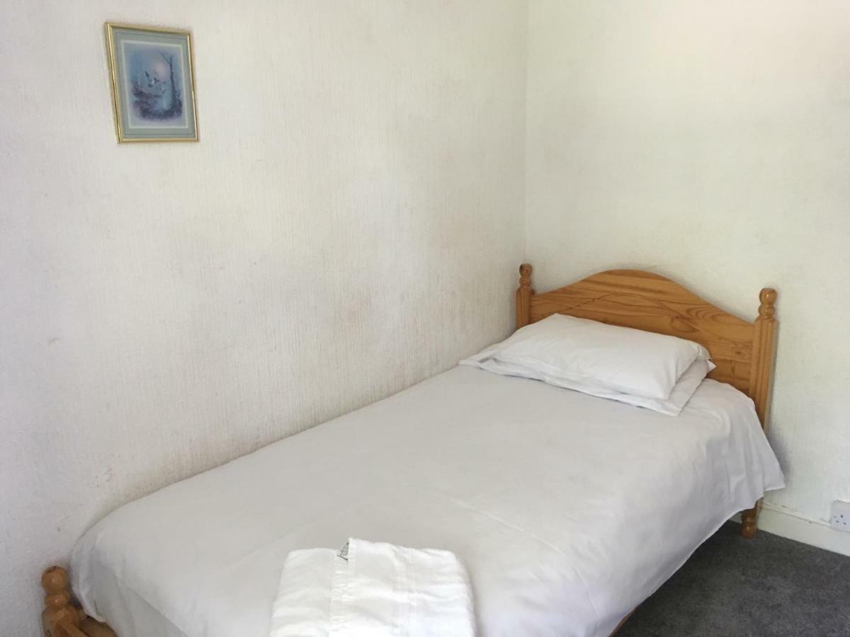 Canberra Guest House เวลลิงเบรอ ภายนอก รูปภาพ